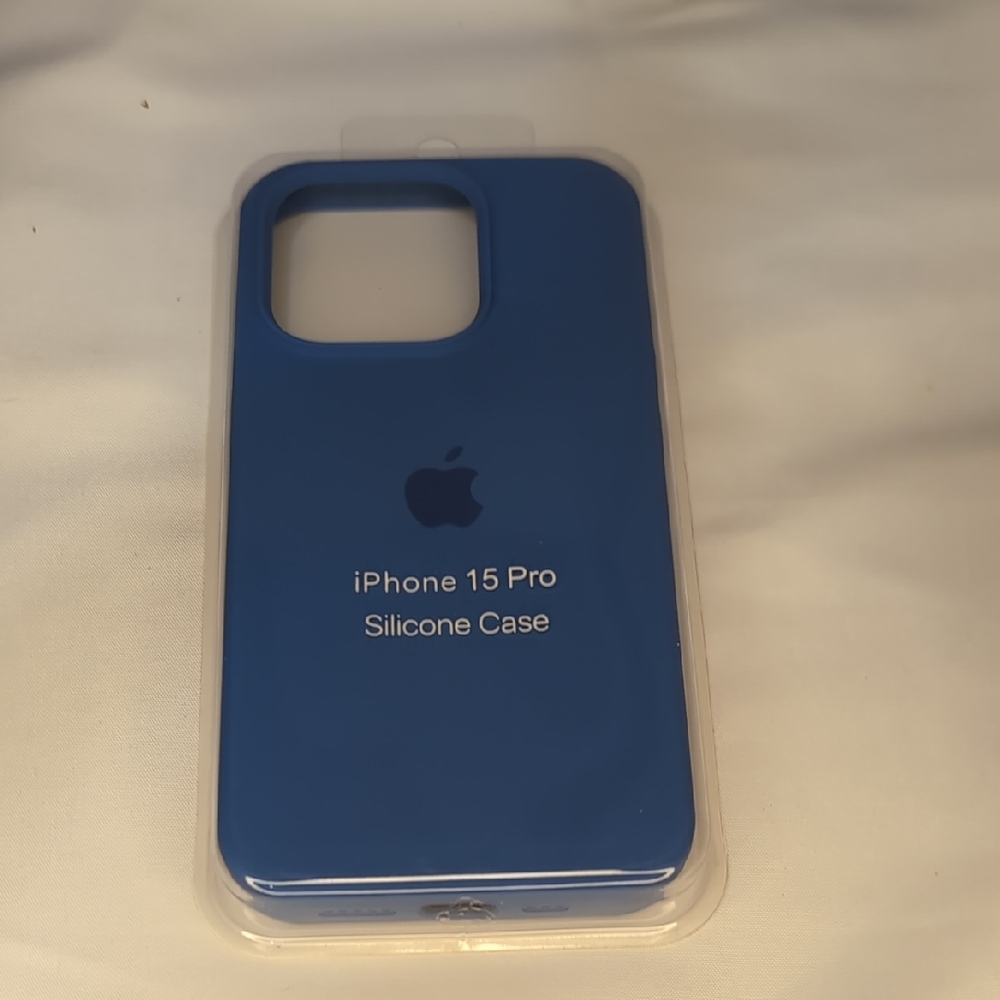 Apple iPhone 15 Pro Case - Deep Blue